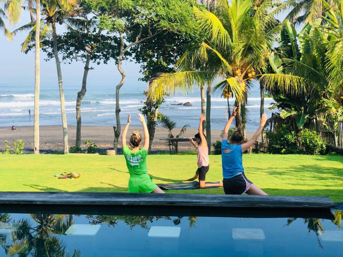 Bali Natha Beach Front Canggu Buitenkant foto