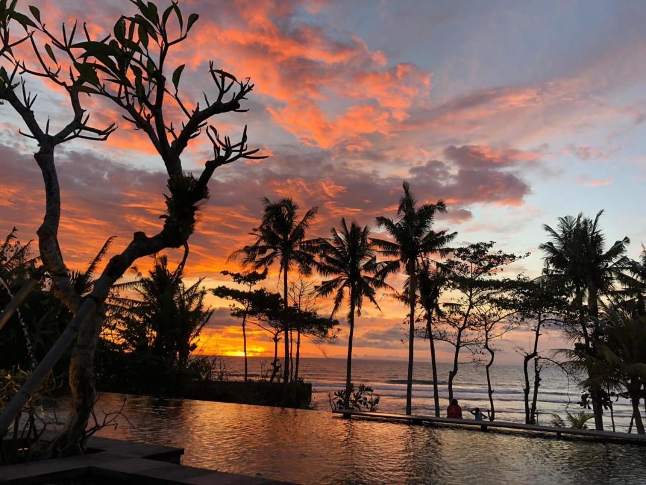 Bali Natha Beach Front Hotel Canggu Buitenkant foto